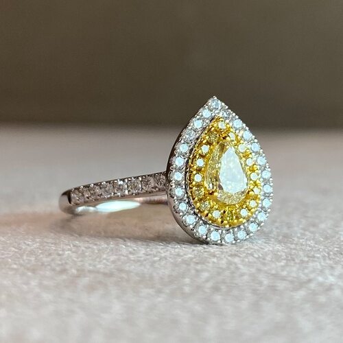 Кольцо с бриллиантами из золота 585 пробы