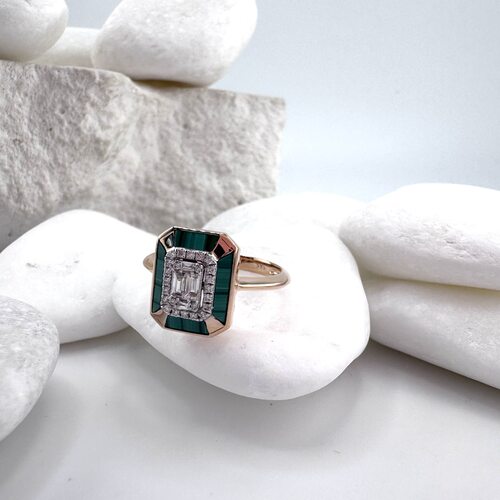 Кольцо с бриллиантами и малахитом из золота 585 пробы