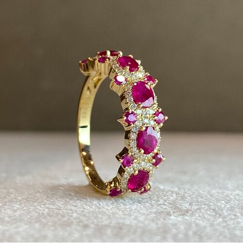 Кольцо с рубинами и бриллиантами из золота 585 пробы