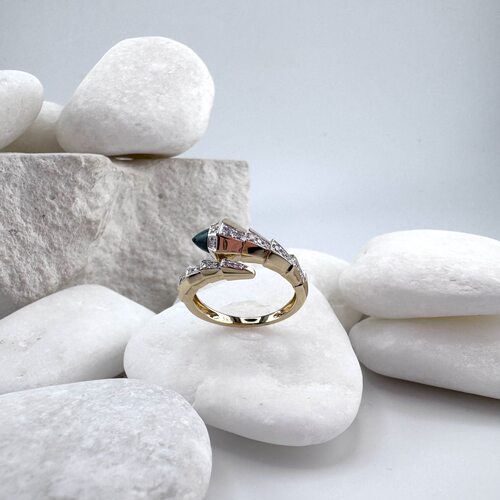 Кольцо с бриллиантами и малахитом из золота 585 пробы