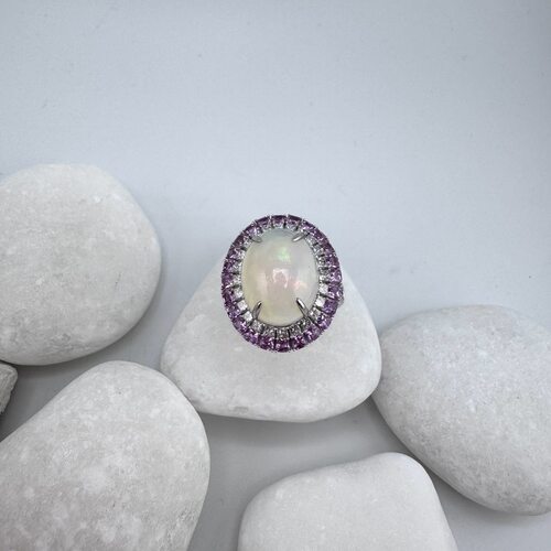 Кольцо с опалом, сапфирами и бриллиантами из золота 585 пробы