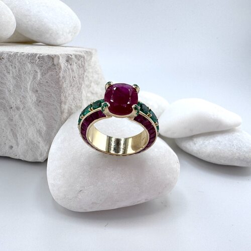 Кольцо с рубинами и изумрудами из золота 585 пробы