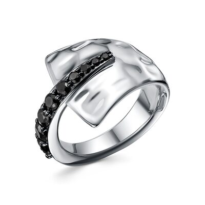 Кольцо со шпинелью из серебра 925 пробы