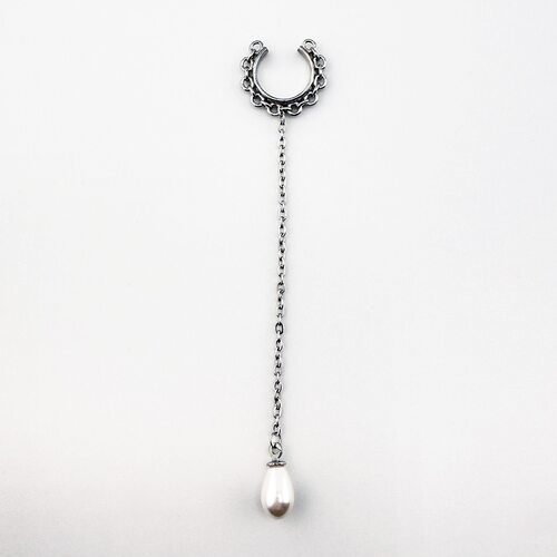 Серьга с жемчугом из серебра 925 пробы