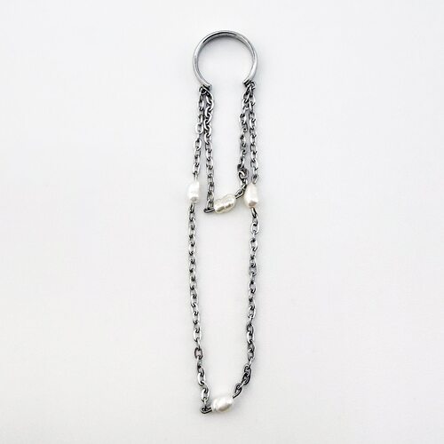 Серьга с жемчугом из серебра 925 пробы