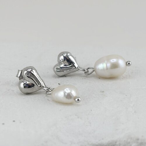 Серьги "Сердца" с жемчугом из серебра 925 пробы