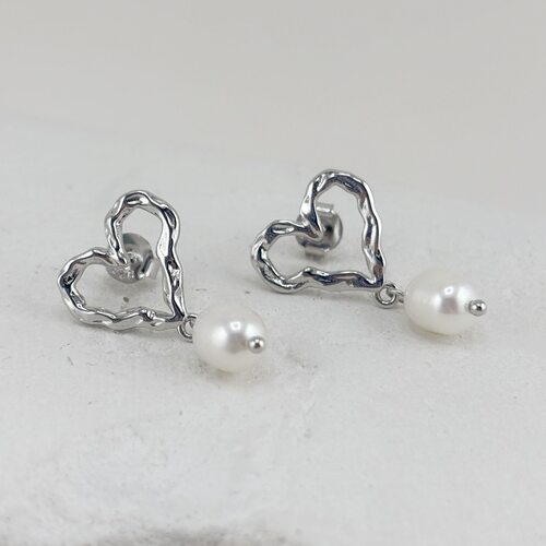 Серьги "Сердца" с жемчугом из серебра 925 пробы