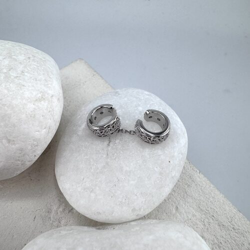 Серьга с фианитами из серебра 925 пробы