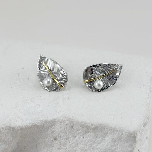 Серьги "Листья" с жемчугом из серебра 925 пробы с позолотой