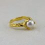 Кольцо с жемчугом из серебра 925 пробы с позолотой