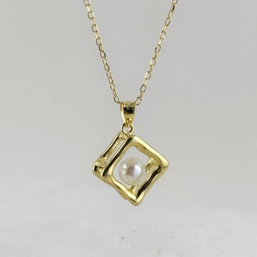 Колье с жемчугом из серебра 925 пробы с позолотой арт. HSE0296