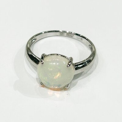 Кольцо с опалом из серебра 925 пробы