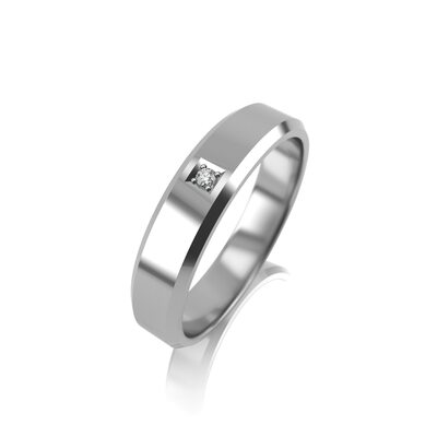 Кольцо обручальное с фианитом из серебра 925 пробы