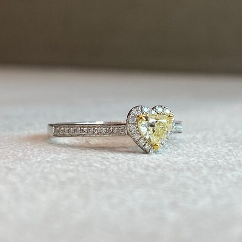 Кольцо "Сердце" с бриллиантами из белого золота 585 пробы