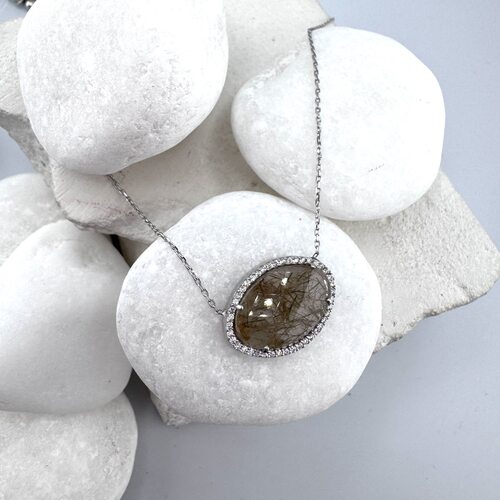 Колье с кварцем и фианитами из серебра 925 пробы