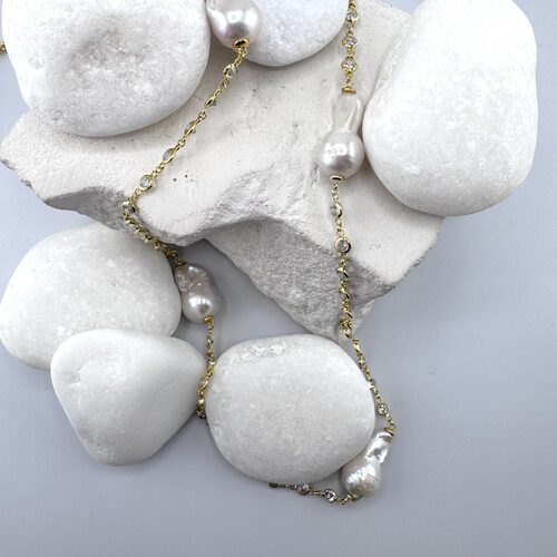 Колье с жемчугом и фианитами из серебра 925 пробы с позолотой