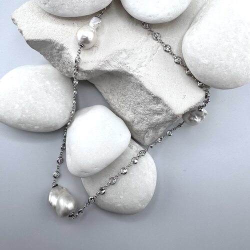 Колье с жемчугом и фианитами из серебра 925 пробы