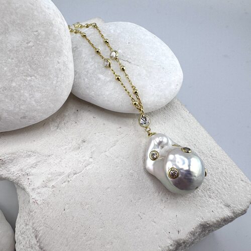 Колье с жемчугом и фианитами из серебра 925 пробы с позолотой