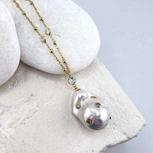 Колье с жемчугом и фианитами из серебра 925 пробы с позолотой