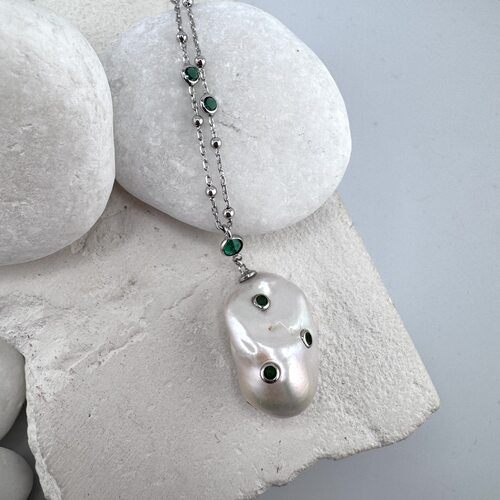 Колье с жемчугом и фианитами из серебра 925 пробы