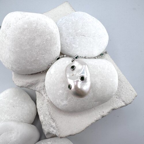 Колье с жемчугом и фианитами из серебра 925 пробы