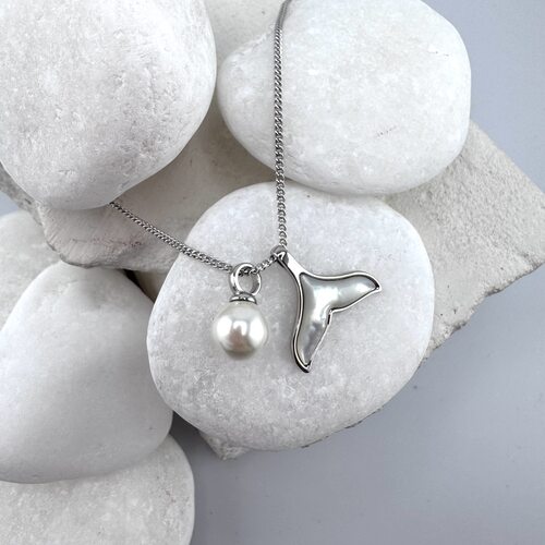 Колье "Хвост" с перламутром и жемчугом из серебра 925 пробы