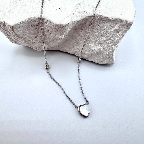 Колье с перламтуром и фианитами из серебра 925 пробы