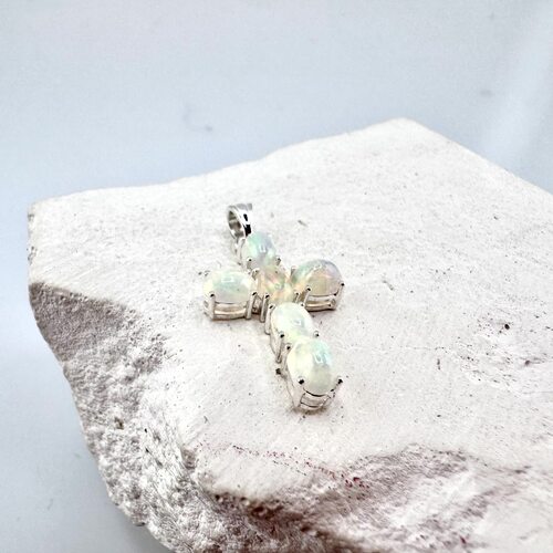 Подвеска с лунным камнем из серебра 925 пробы