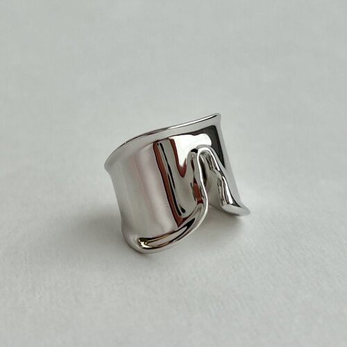 Кольцо из серебра 925 пробы