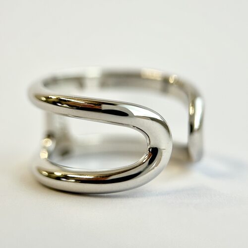 Кольцо из серебра 925 пробы