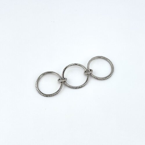 Кольцо с фианитами из серебра 925 пробы