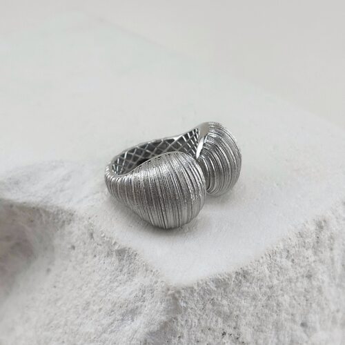 Кольцо из серебра 925 пробы