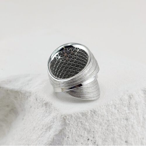 Кольцо из серебра 925 пробы