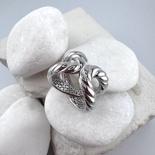 Кольцо из серебра 925 пробы