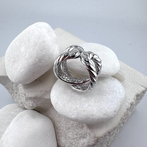 Кольцо из серебра 925 пробы