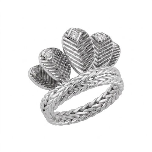 Кольцо с фианитами из серебра 925 пробы