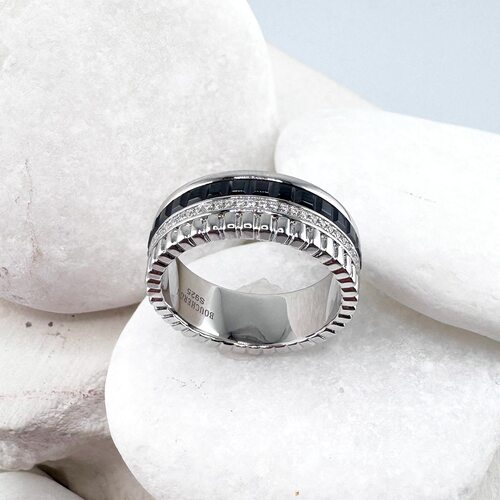 Кольцо с керамикой и фианитами из серебра 925 пробы