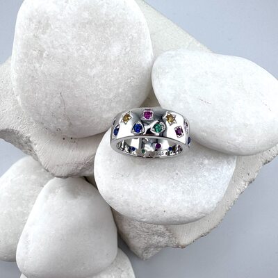 Кольцо с фианитами из серебра 925 пробы