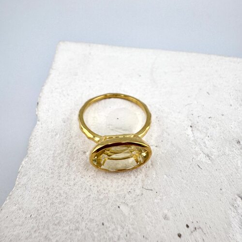 Кольцо с фианитами из серебра 925 пробы