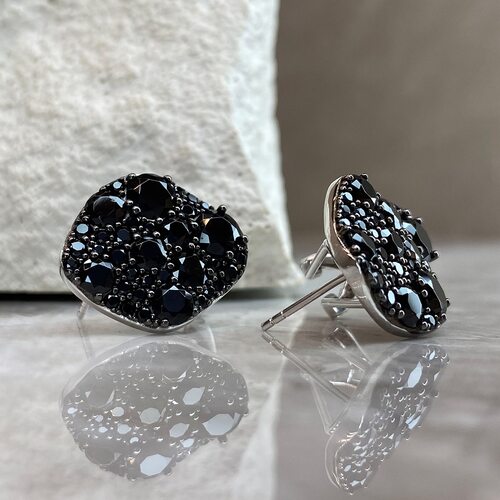 Серьги со шпинелью из серебра 925 пробы