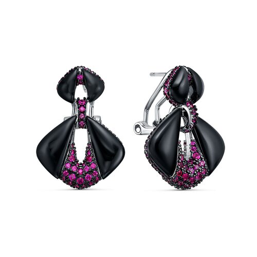 Серьги с ониксом и корундами из серебра 925 пробы