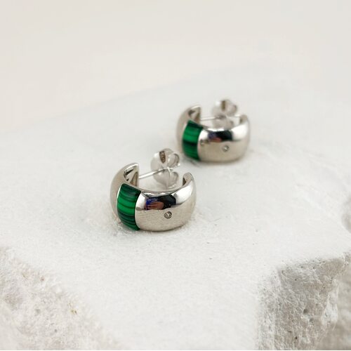 Серьги с малахитом и фианитами из серебра 925 пробы