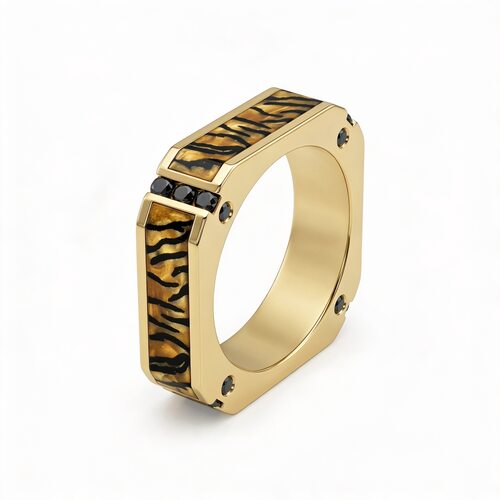 Кольцо с черными бриллиантами из желтого золота 585 пробы