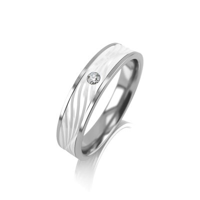 Кольцо обручальное с фианитом и керамикой из белого золота 585 пробы