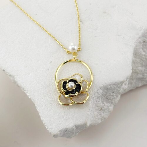 Колье "Цветок" с эмалью и перламутром из серебра 925 пробы с позолотой