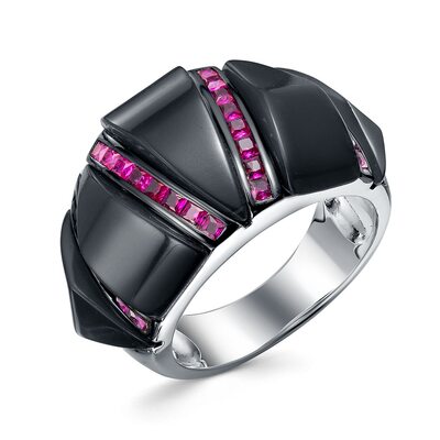 Кольцо с корундами и ониксом из серебра 925 пробы