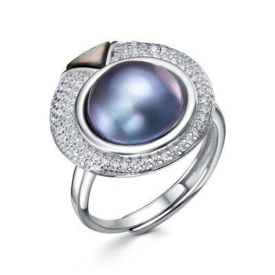 Кольцо с жемчугом, перламутром и фианитами из серебра 925 пробы