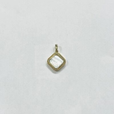 Подвеска с перламутром из желтого золота 585 пробы