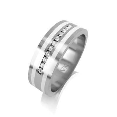 Кольцо обручальное с фианитами и керамикой из серебра 925 пробы