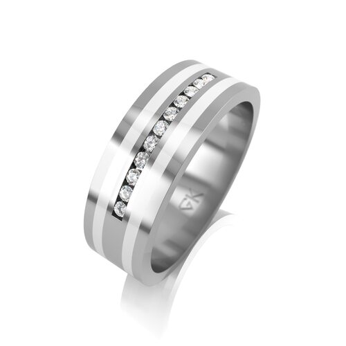 Кольцо обручальное с фианитами из серебра 925 пробы